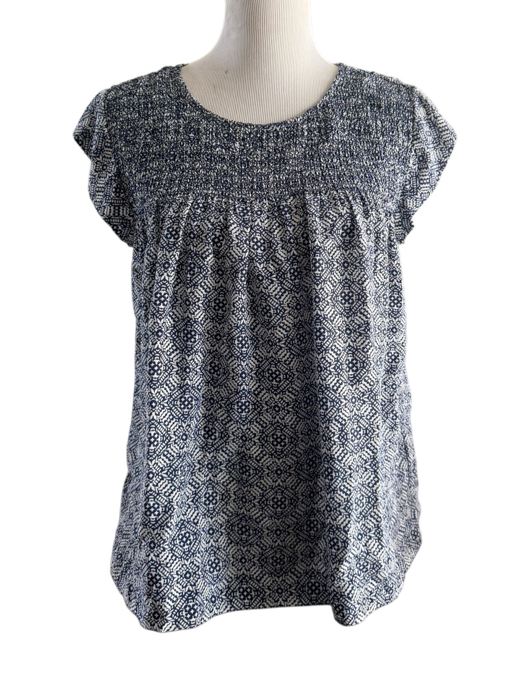 Joie Navy & White Smocked Yoke Cap Sleeve Printed Top Size S